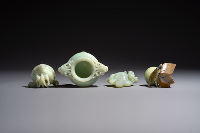 Six Chinese stone carvings and two jade bangles, 19/20th C.