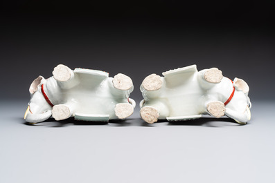 A pair of Chinese famille rose elephants carrying a 'Gu' vase and three sancai-glazed immortals, 20th C.