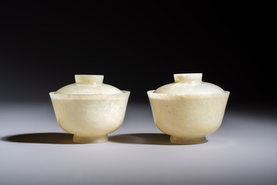Nine Chinese hardstone carvings and bowls, including jade, 19/20th C.