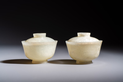 Nine Chinese hardstone carvings and bowls, including jade, 19/20th C.