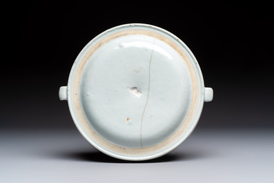 Seven Chinese blue and white, famille rose, and celadon wares, 18/19th C.