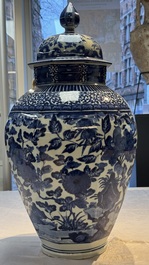 A large Japanese Arita blue and white vase and cover, Edo, late 17th C.