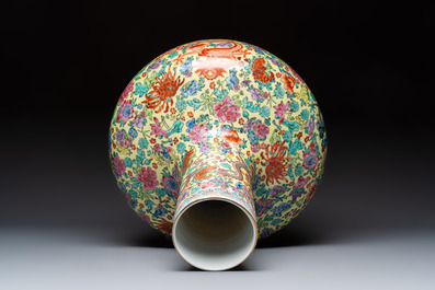 A Chinese famille rose yellow-ground 'Tianqiu Ping' vase with dragons and flowers, 20th C.