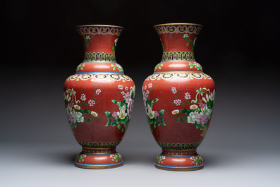 Three Chinese cloisonn&eacute; vases and a covered box, 20th C.