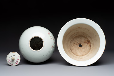 A Chinese famille rose vase, a covered jar and a jardiniere with stand, 19/20th C.