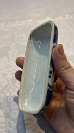 A Chinese blue and white betel nut box and cover with floral design, Wanli