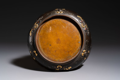 A fine Japanese bronze stand with silver-, gold- and copper-plated details, Meiji, 19th C.