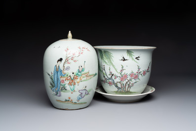 A Chinese famille rose vase, a covered jar and a jardiniere with stand, 19/20th C.