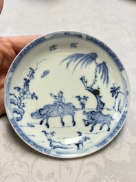 A pair of Chinese blue and white 'Ca Mau' shipwreck cups and saucers, Yongzheng