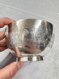 A fine Vietnamese silver saucer and handled bowl, Lei 雷 mark, 19th C.