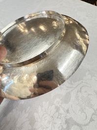 A fine Vietnamese silver saucer and handled bowl, Lei 雷 mark, 19th C.