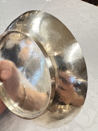 A fine Vietnamese silver saucer and handled bowl, Lei 雷 mark, 19th C.