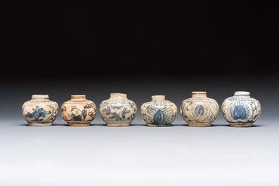 11 Chinese Swatow blue and white jarlets, Ming