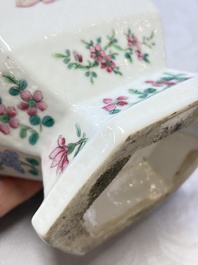 A pair of Chinese famille rose 'Wu Shuang Pu' vases, 19th C.