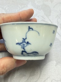 A pair of Chinese blue and white 'Ca Mau' shipwreck cups and saucers, Yongzheng