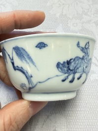 A pair of Chinese blue and white 'Ca Mau' shipwreck cups and saucers, Yongzheng