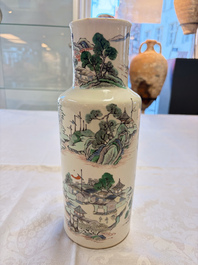A Chinese famille verte 'Zhang Jiang Men 章江門' rouleau vase, 19th C.