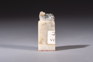 A Chinese soapstone seal with a carved mythical animal, inscribed Ying Hua Hong Bai Shang 樱花红陌上, 19/20th C.