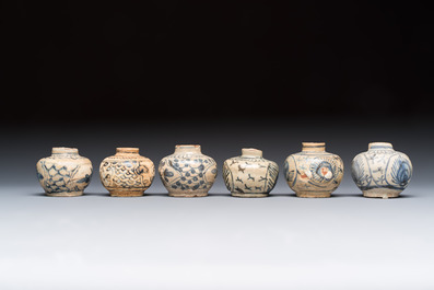 11 Chinese Swatow blue and white jarlets, Ming