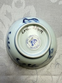 A pair of Chinese blue and white 'Ca Mau' shipwreck cups and saucers, Yongzheng