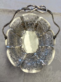 A Chinese silver 'Dragons and Bamboo' basket, Hung Chong 安昌 mark, 19/20th C.