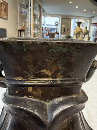 A Chinese archaic bronze wine vessel, Hu 壺, probably Western Zhou