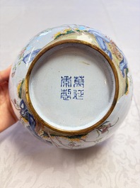 A Chinese Canton enamel 'Phoenix' bowl, Wan Yanchang Zhi 萬延常製 mark, 18th C.