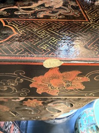 A fine Chinese gilt-lacquered wooden altar table, tiaoan, 18/19th C.