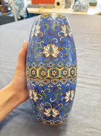 Two Chinese cloisonn&eacute; covered jars, a vase and two brush washers, 19/20th C.