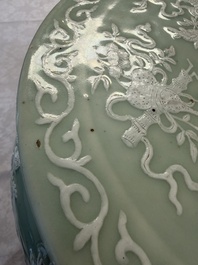 A Chinese slib-decorated celadon-ground garden seat, 19th C.