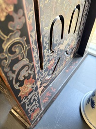 A fine Chinese gilt-lacquered wooden altar table, tiaoan, 18/19th C.