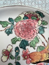 A fine Chinese famille rose 'Roosters' plate, Yongzheng