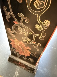 A fine Chinese gilt-lacquered wooden altar table, tiaoan, 18/19th C.