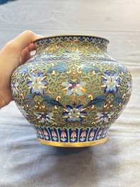 Two Chinese cloisonn&eacute; covered jars, a vase and two brush washers, 19/20th C.