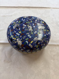 A Chinese cloisonn&eacute; 'Cranes' box and cover, 19th C.