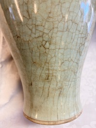 A Chinese celadon crackle-glazed vase and a lavender-blue crackle-glazed vase, 18/19th C.