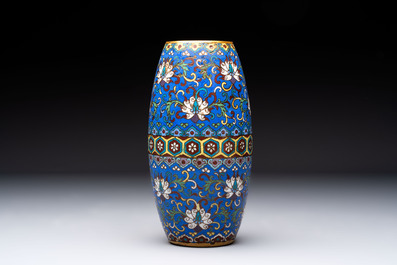 Two Chinese cloisonn&eacute; covered jars, a vase and two brush washers, 19/20th C.