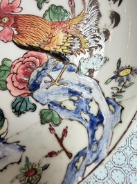 A fine Chinese famille rose 'Roosters' plate, Yongzheng