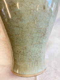 A Chinese celadon crackle-glazed vase and a lavender-blue crackle-glazed vase, 18/19th C.