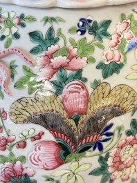 A Chinese Canton famille rose vase with narrative design, 19th C.