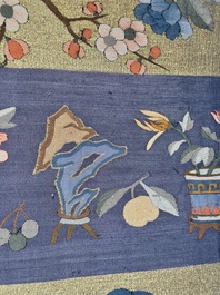 A rare and large Chinese gold-thread and silk 'Bai Niao Chao Feng 百鳥朝鳳' kesi panel, Republic