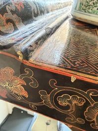 A fine Chinese gilt-lacquered wooden altar table, tiaoan, 18/19th C.