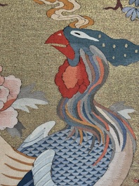 A rare and large Chinese gold-thread and silk 'Bai Niao Chao Feng 百鳥朝鳳' kesi panel, Republic