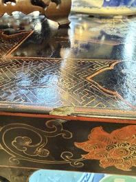 A fine Chinese gilt-lacquered wooden altar table, tiaoan, 18/19th C.