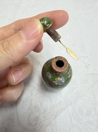 A collection of 12 Chinese cloisonn&eacute; snuff bottles with floral design, 19/20th C.