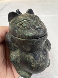 A rare Chinese archaistic bronze bear-form wine vessel, Gong 觥, Han or later