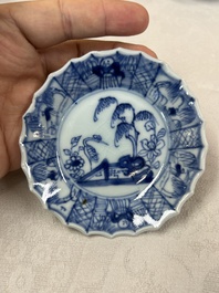 17 Chinese blue and white cups and 22 saucers, Kangxi/Yongzheng