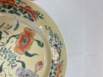 A pair of Chinese famille verte caf&eacute;-au-lait-ground plates with floral design, lotus mark, Kangxi