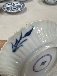 17 Chinese blue and white cups and 22 saucers, Kangxi/Yongzheng