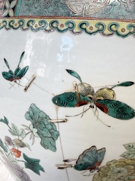 A pair of Chinese famille verte 'Flowers and Butterflies' fishbowls, 19th C.